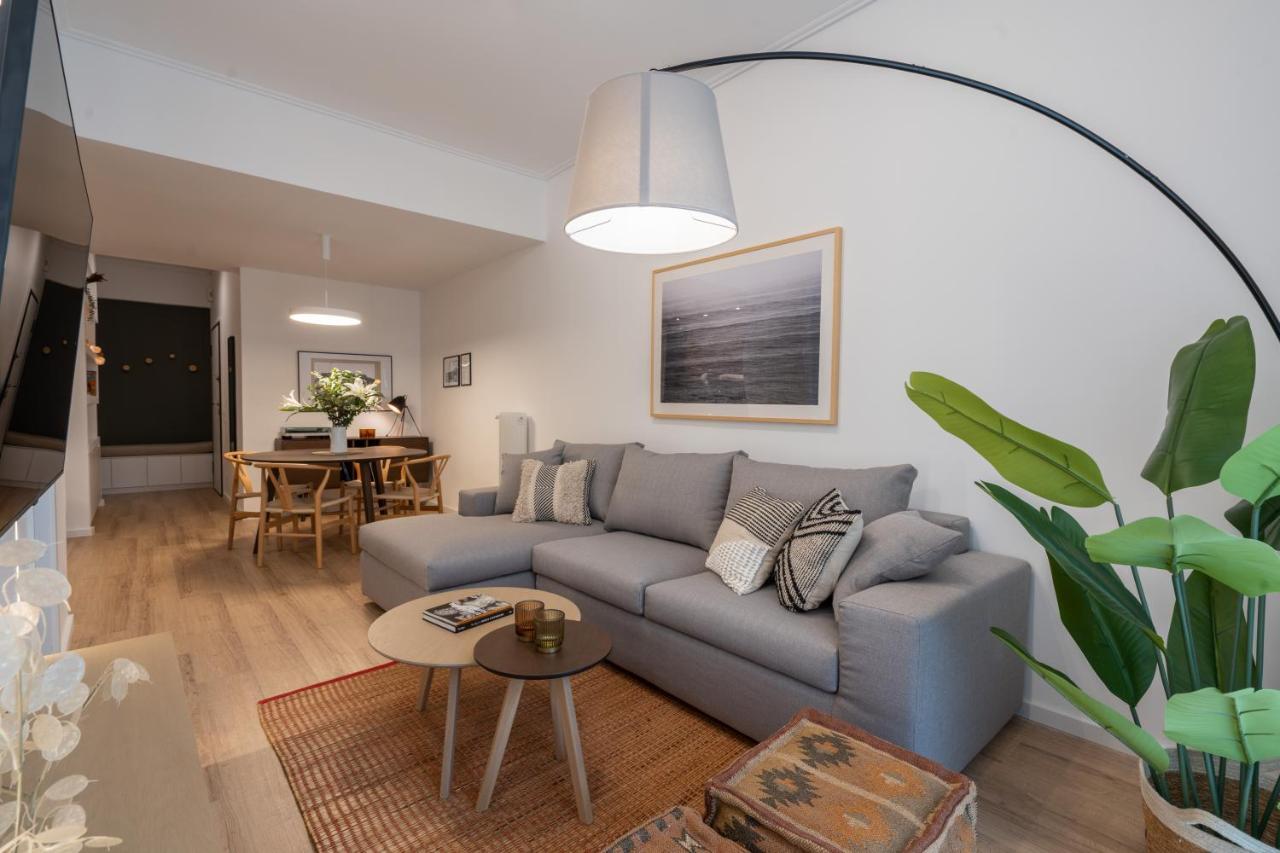 Unique 2 Bedrooms Apartment, Steps To Plaka And City Center Атина Екстериор снимка