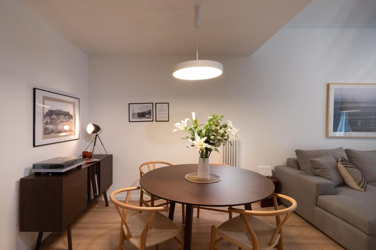 Unique 2 Bedrooms Apartment, Steps To Plaka And City Center Атина Екстериор снимка