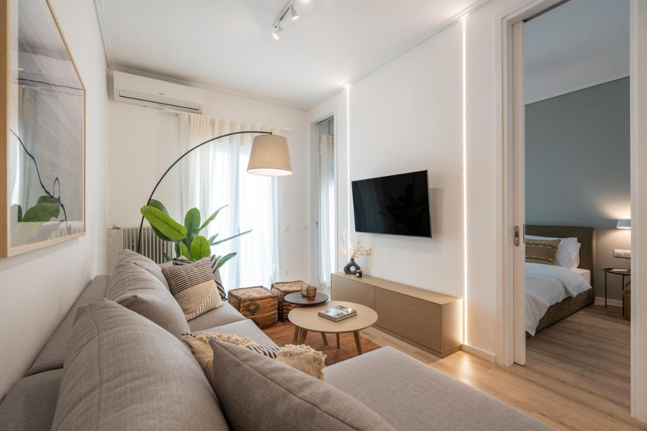 Unique 2 Bedrooms Apartment, Steps To Plaka And City Center Атина Екстериор снимка