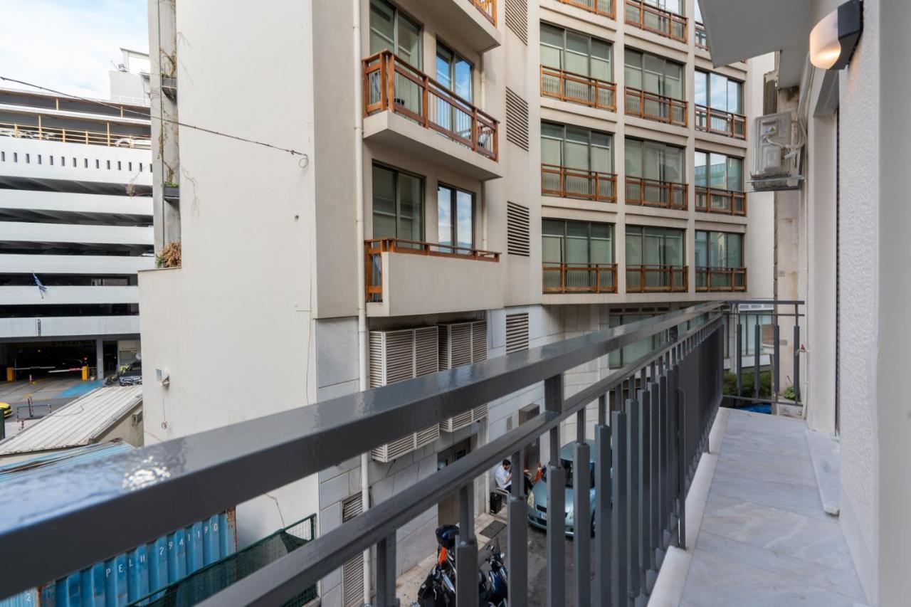 Unique 2 Bedrooms Apartment, Steps To Plaka And City Center Атина Екстериор снимка