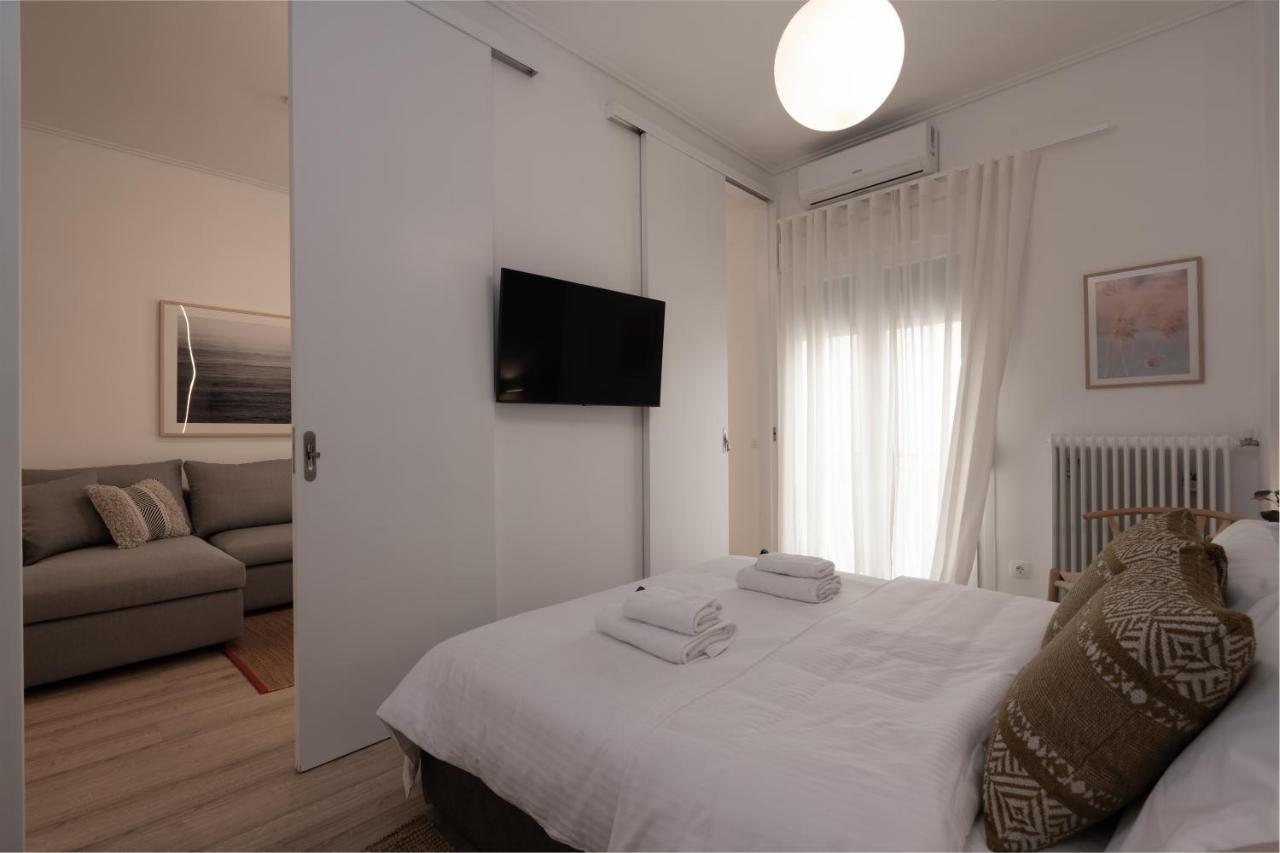 Unique 2 Bedrooms Apartment, Steps To Plaka And City Center Атина Екстериор снимка