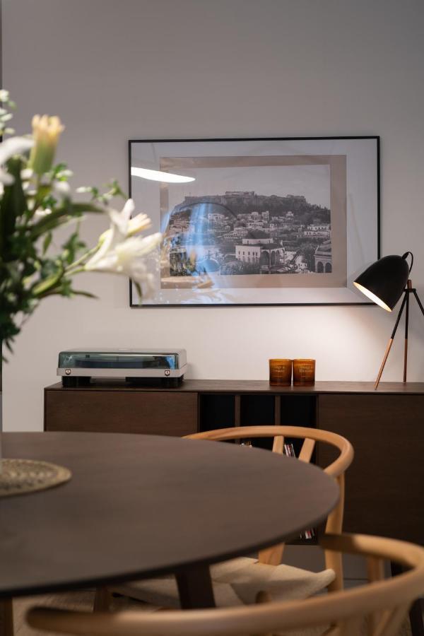 Unique 2 Bedrooms Apartment, Steps To Plaka And City Center Атина Екстериор снимка